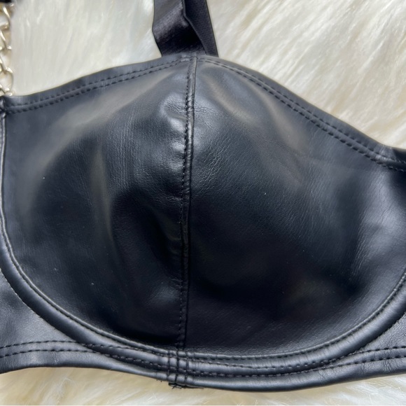 Frederick’s of Hollywood Faux Leather Black Bra Sz 38 D Goth Witch Y2K USA Made - Picture 7 of 14